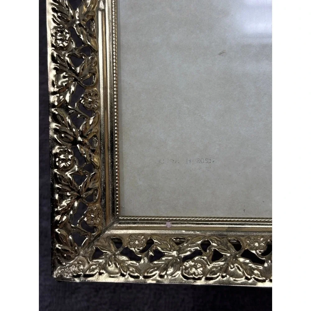 Vintage Ornate Gold Tone 4x6 Picture Frame Floral Filigree Tabletop Display
